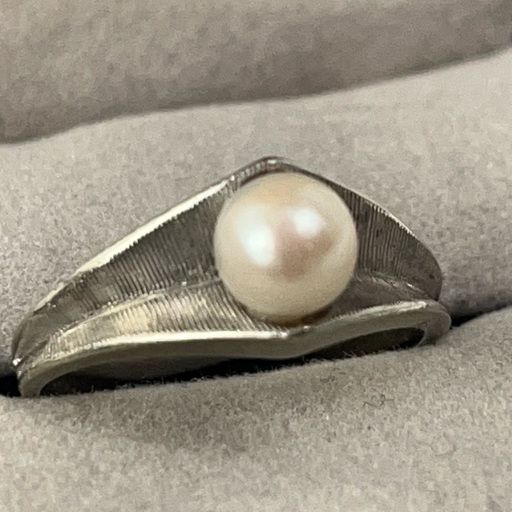 VTG Pearl 14k White Gold Ring Solitaire Alternative engagement ring 5.25
